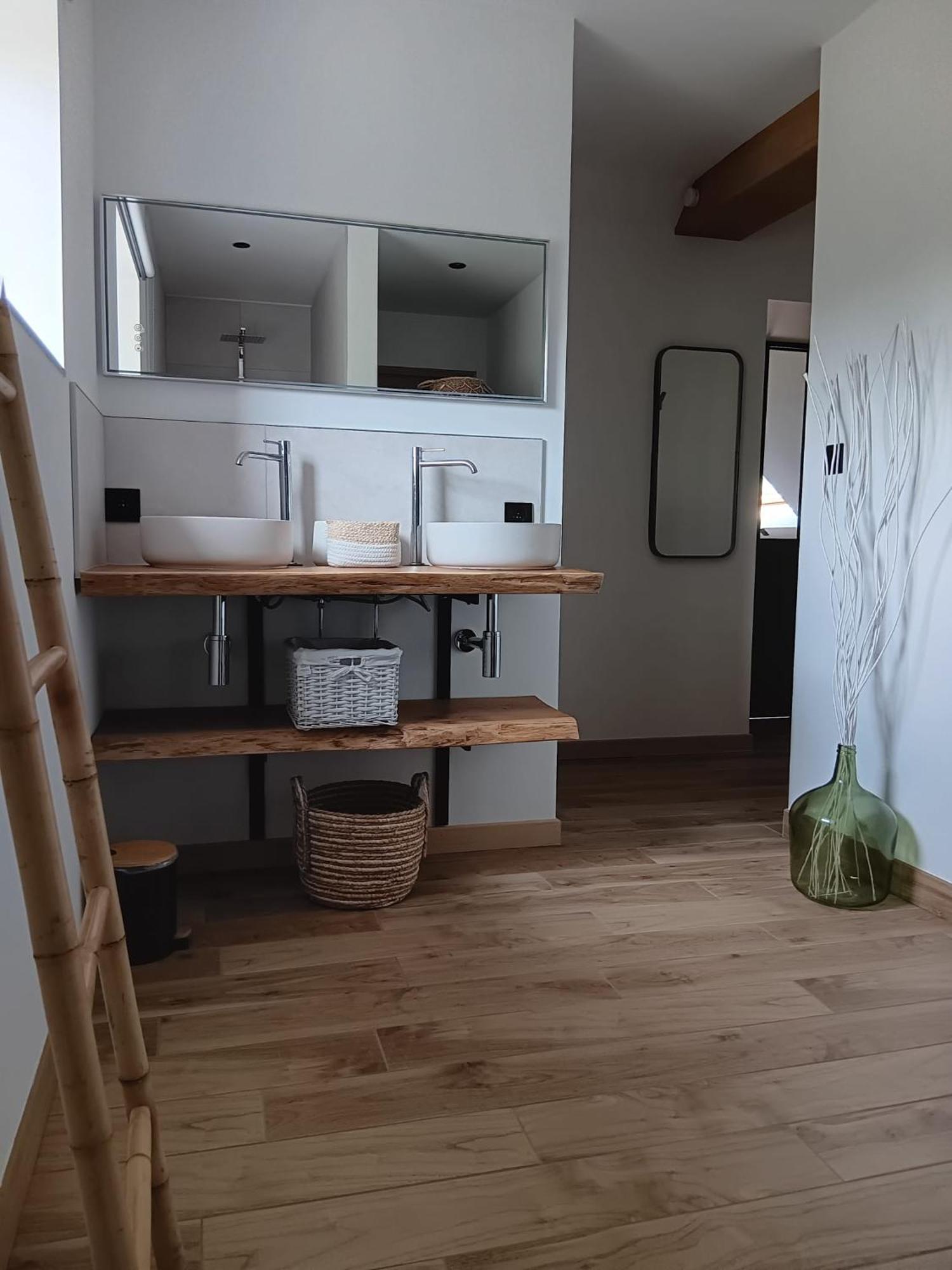 La Chambre Des Daines 班什 外观 照片