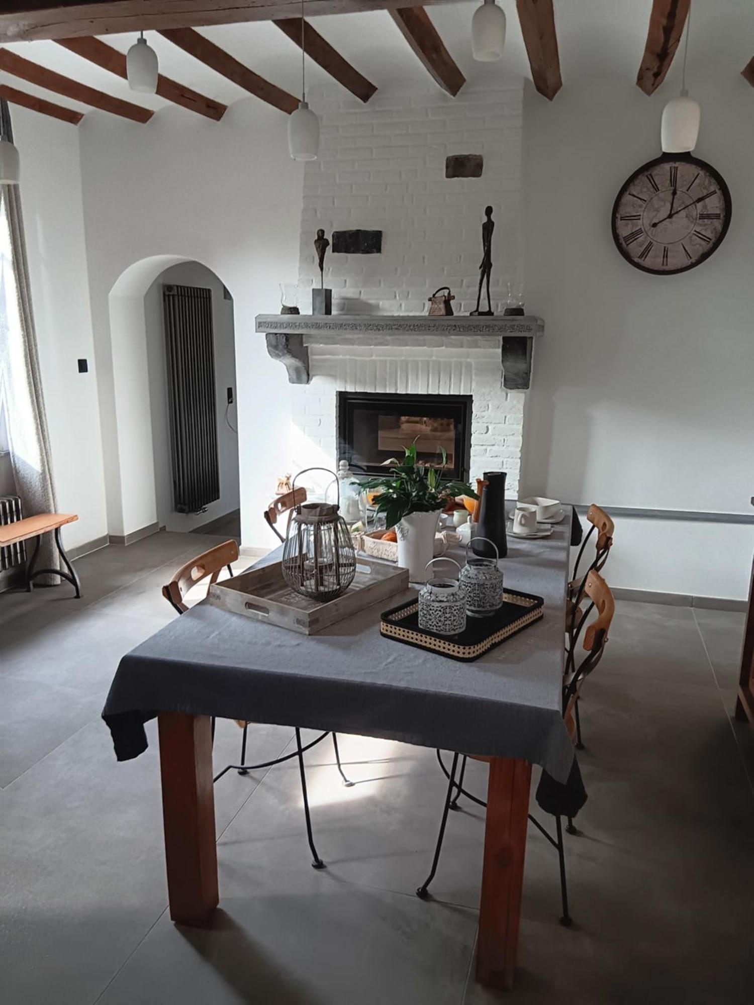 La Chambre Des Daines 班什 外观 照片